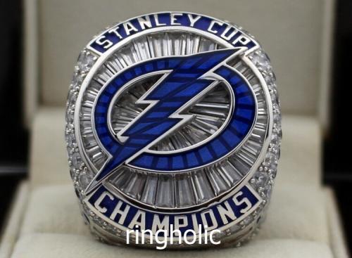 Tampa-Bay-Lightning-2021-Stanley-Cup-Ring-Replica-top