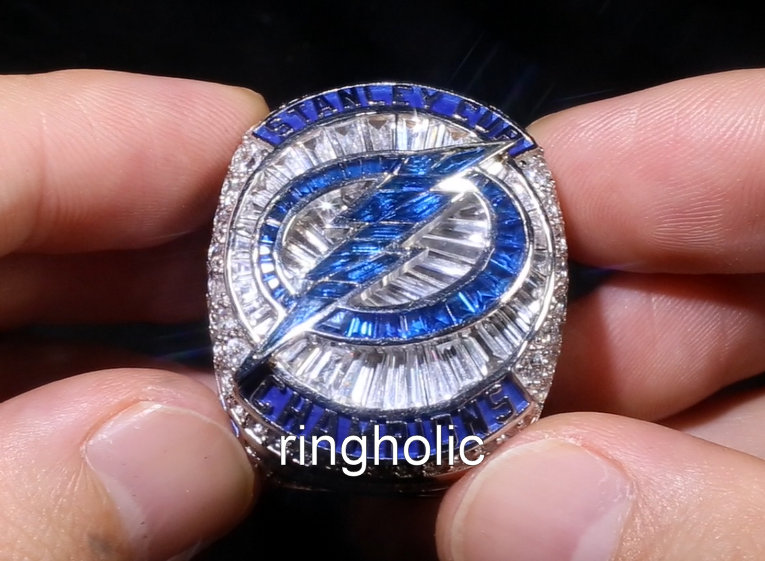 Tampa-Bay-Lightning-2021-Ring-Gemstone-Top